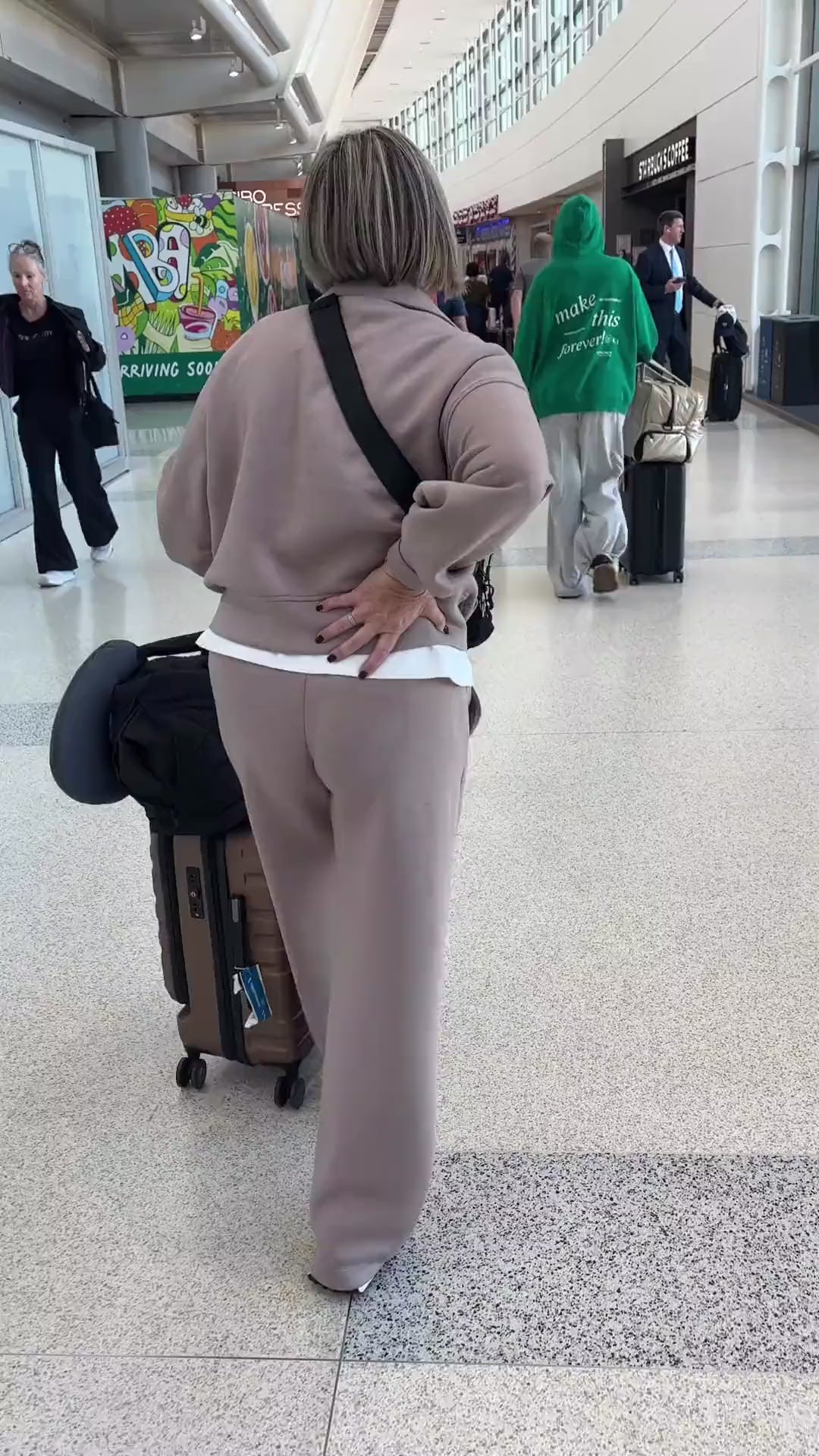 Using the TRAVLR cushion on an 8-hour flight